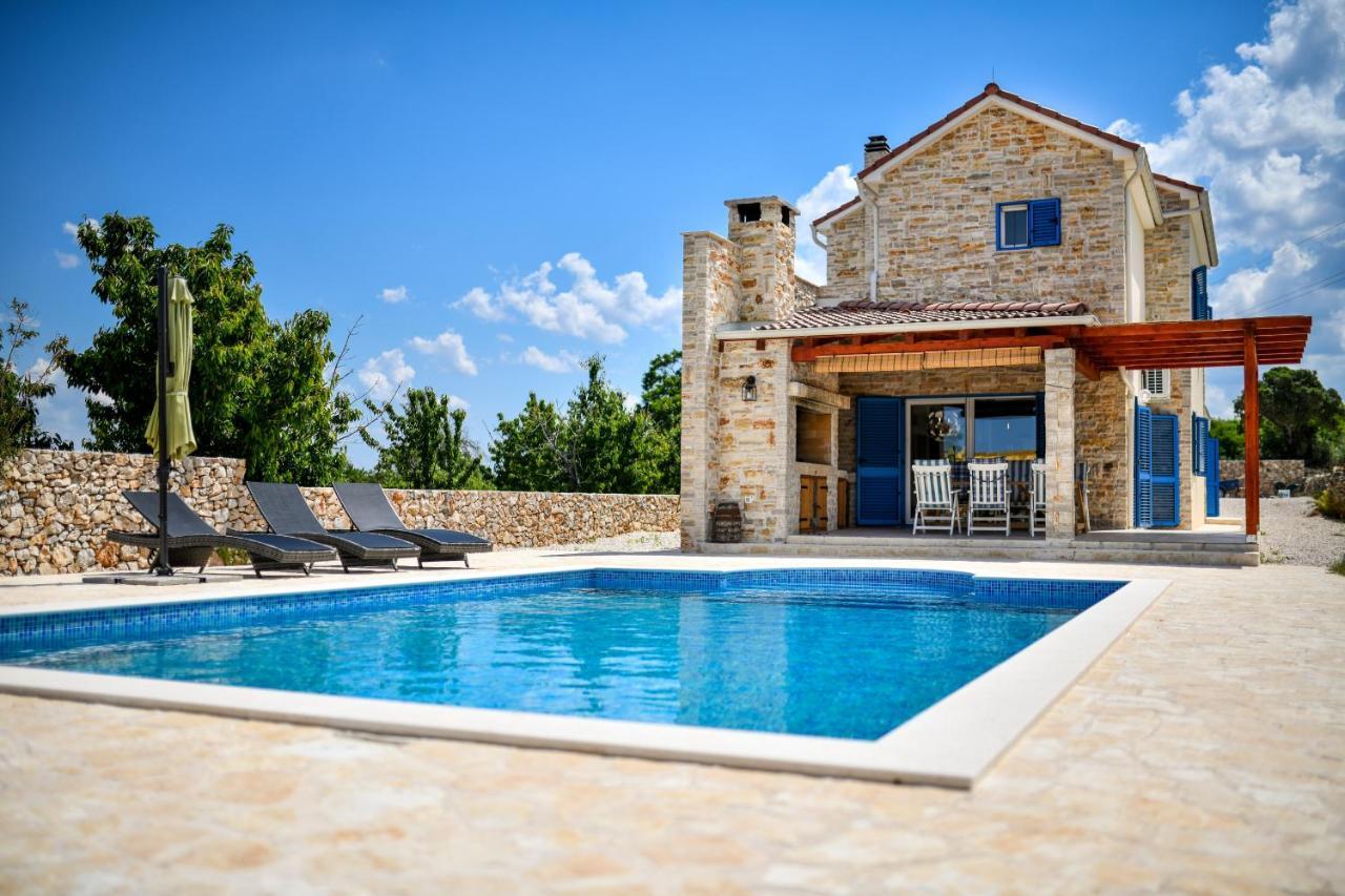 Villa Padelin Sukosan Exterior photo
