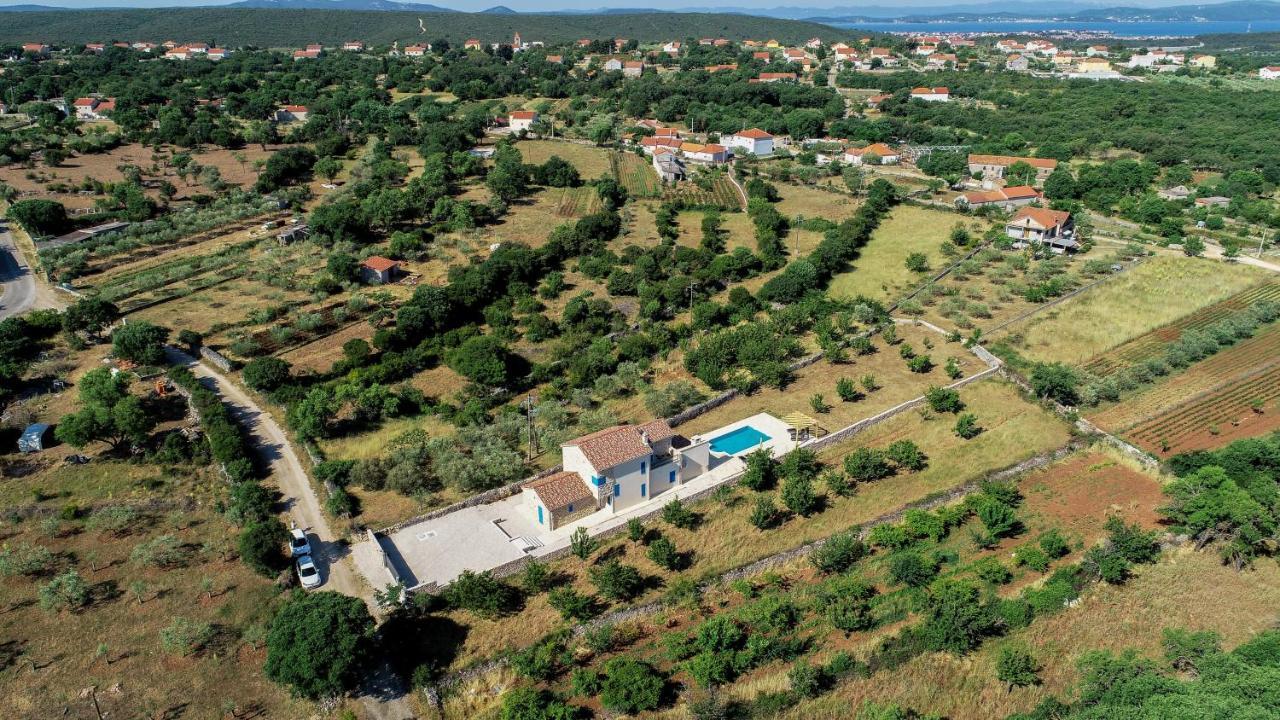 Villa Padelin Sukosan Exterior photo
